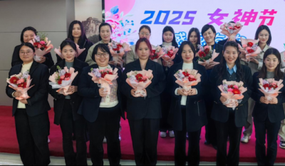 与花相约，致敬最美的她——记合肥J9集团2025三八女神节花艺活动